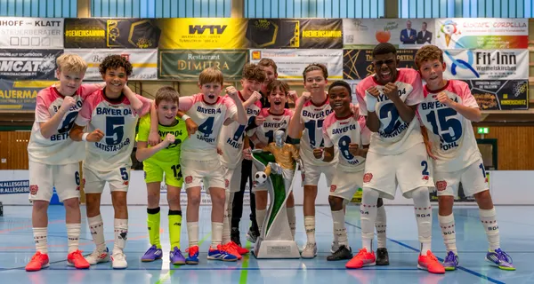 Turniersieg nach Bundesliga-Pleite: Bayer 04 gewinnt U13-Cup