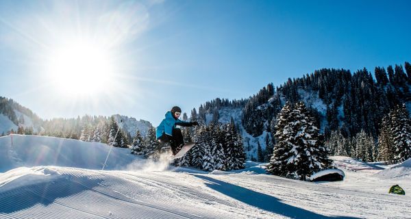 Stipendium für sportliches Engagement 2024 – SnowTrex